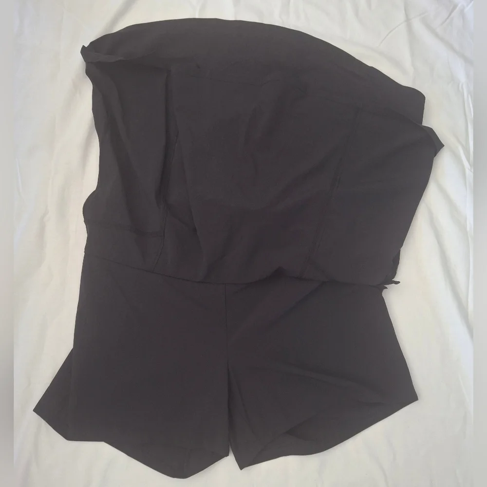 New.Athleta Black Color A-Line Skirt,size 8